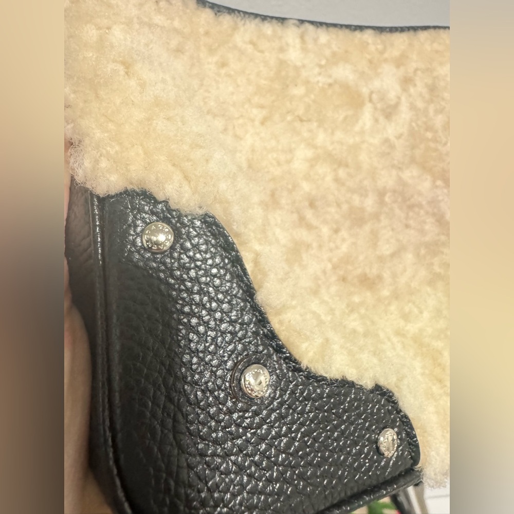 Coach Rhyder Pochette crossbody bag in Shearling w Studs - Picture 9 of 13